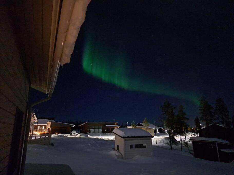 Nordic Villa With Jacuzzi Rovaniemi Exterior photo