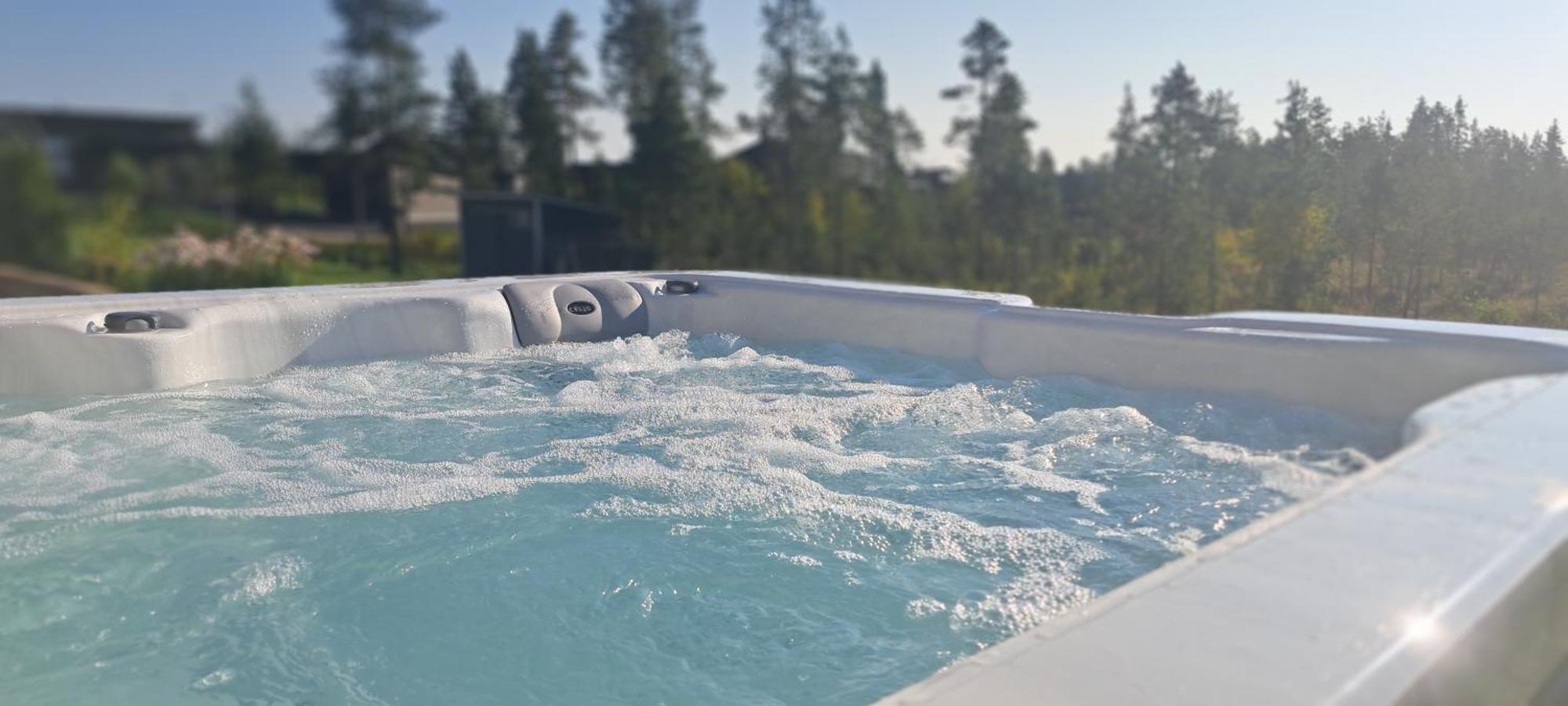 Nordic Villa With Jacuzzi Rovaniemi Exterior photo